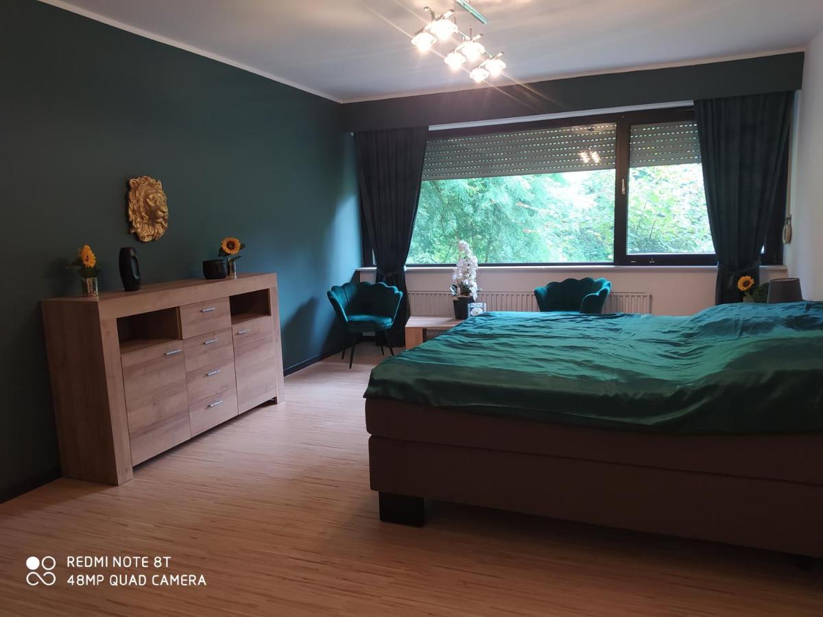 Park Villa Ferienwohnung Mit Pool Und 3 Schlafzimmer Uelzen Exterior foto